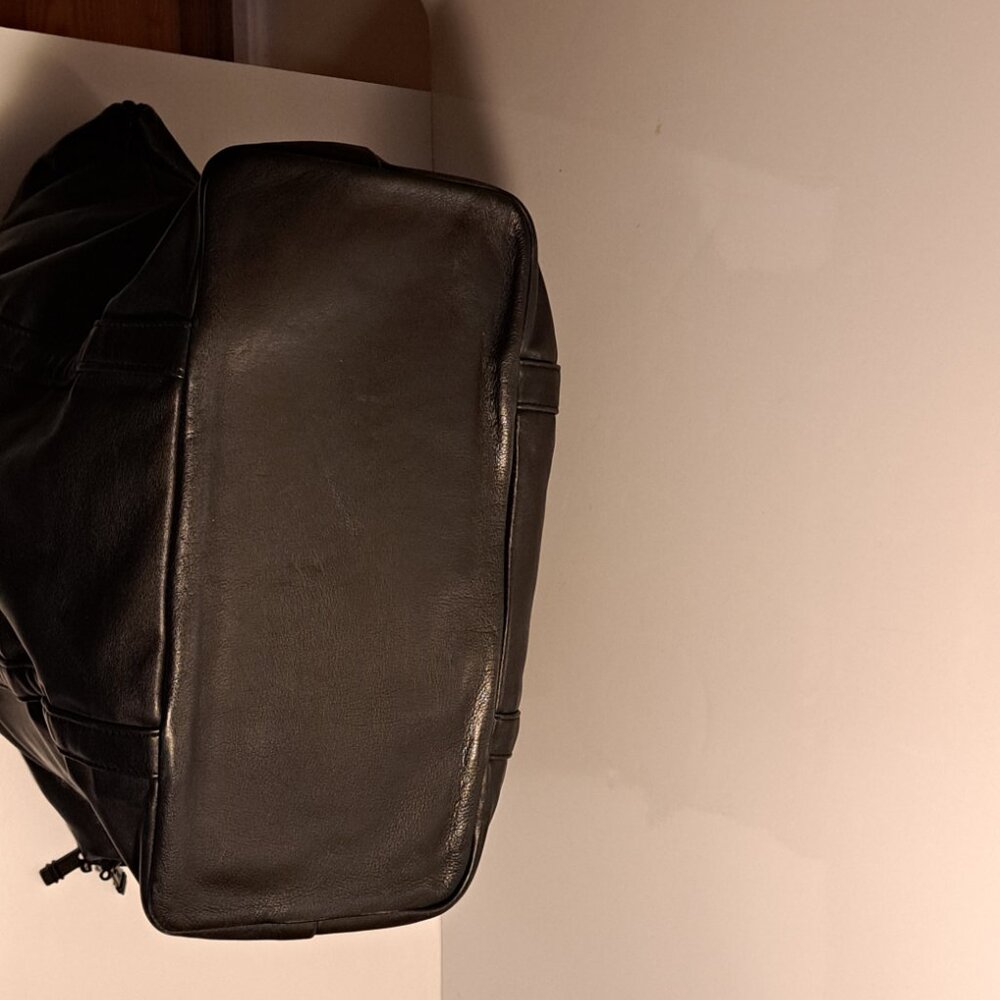 Tumi - Picture 3 of 5